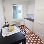 Apartment Jolie F2 *